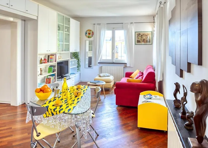 Апартаменты Raffaella House *